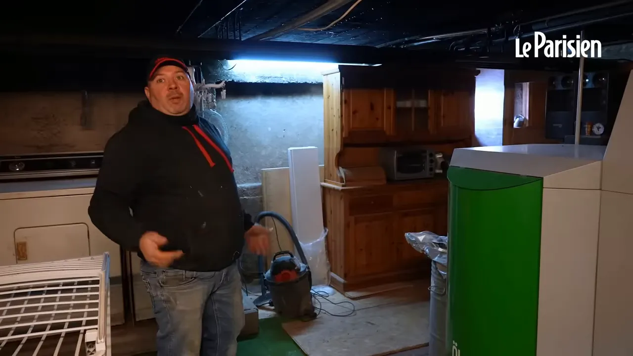 Chaudière à pellets installée dans un sous-sol avec l'utilisateur à proximité