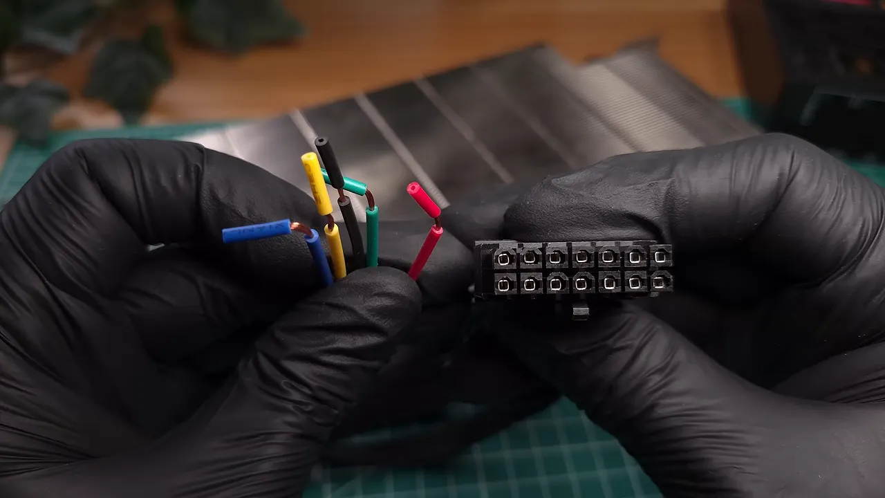 Connecteur d alimentation avec les fils GND PS ON et 12V indiqués