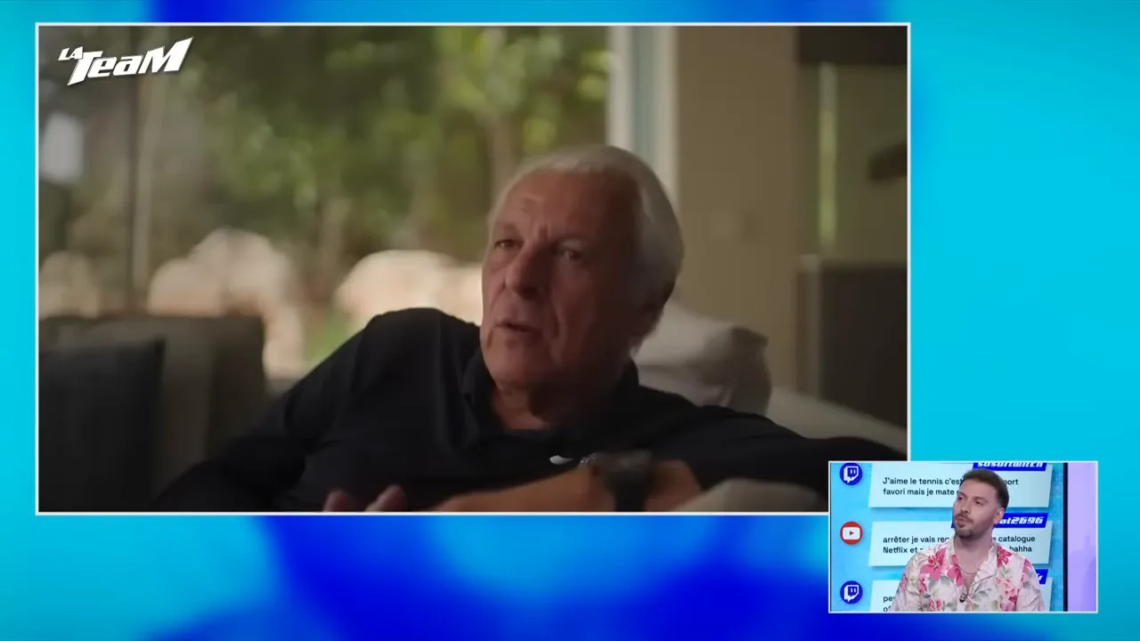 Homme âgé dans une scène du documentaire Rafa, ambiance intérieure sombre