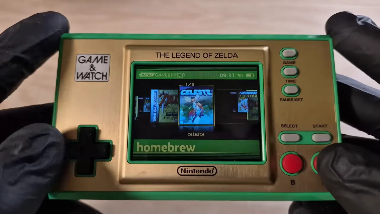 Game & Watch Zelda avec firmware custom : menu homebrew affiché