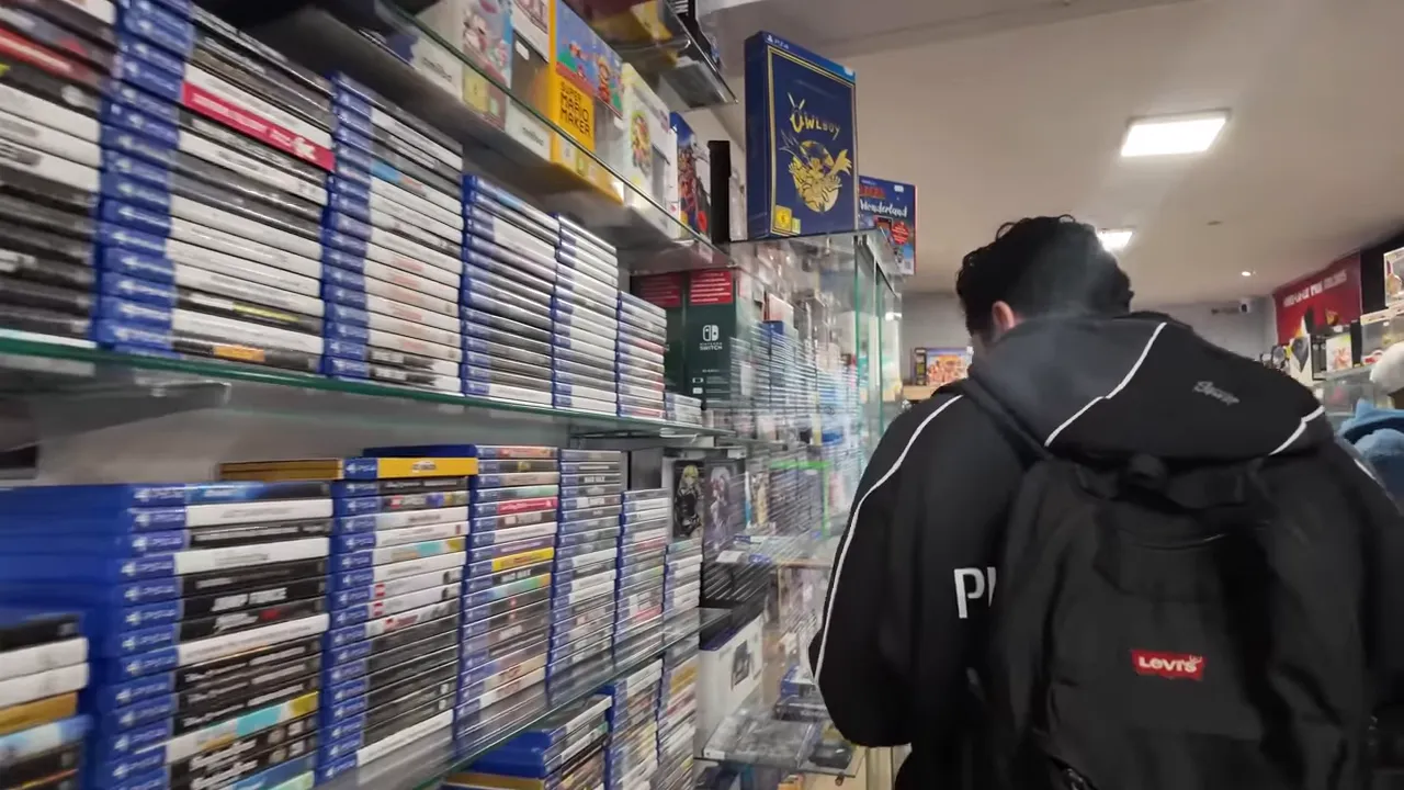 Rayon PlayStation 2 avec de nombreuses boîtes