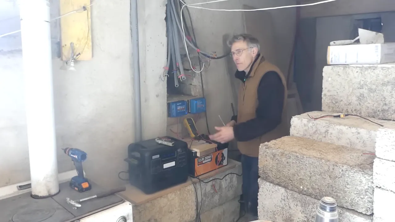 vérification connexions batterie MPPT câbles serrage bornes