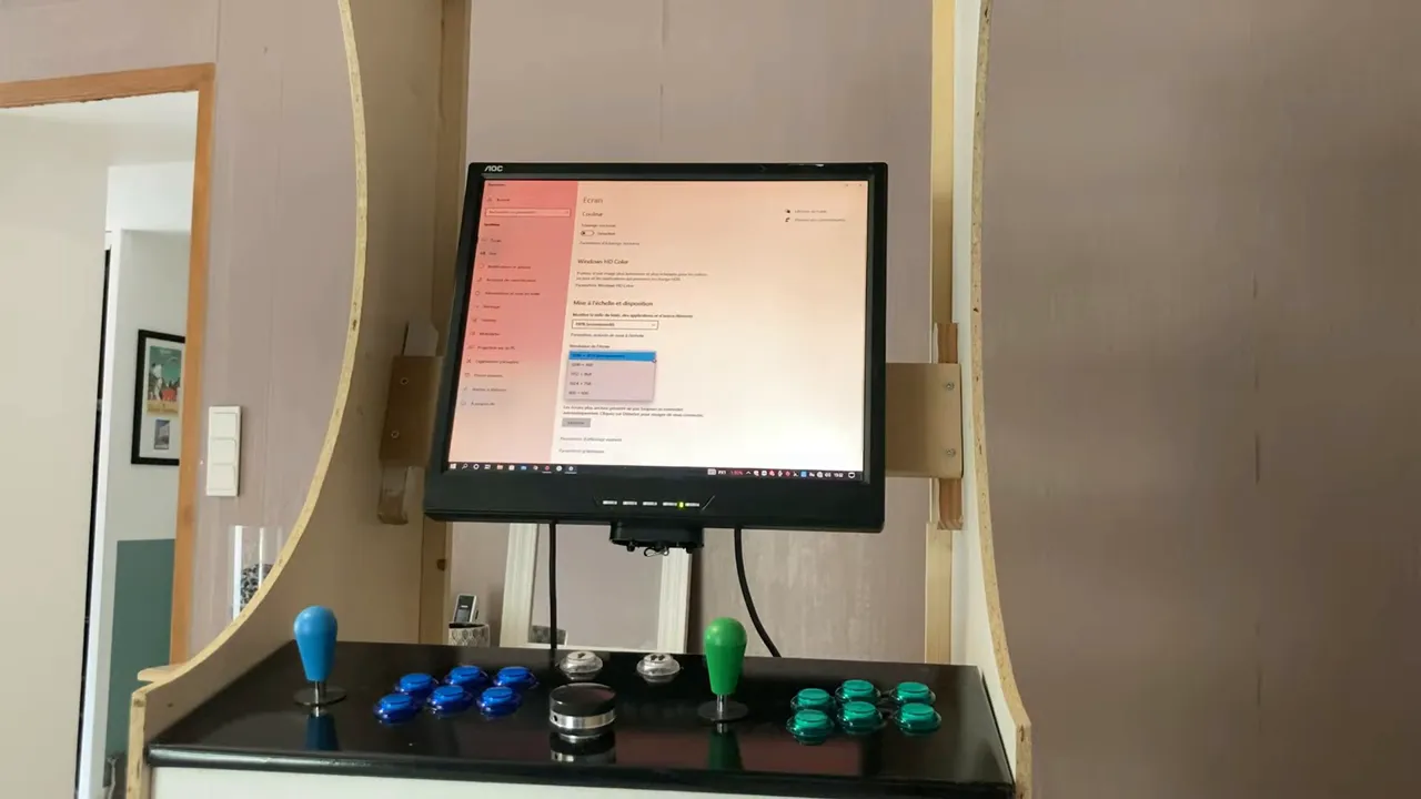 Écran 4:3 avec résolution 1280x1024 idéal pour jeux MAME