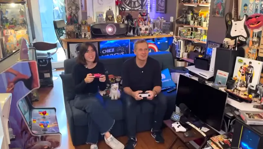 Un moment final drôle et surprenant, injonction 'Attention à la tête !'