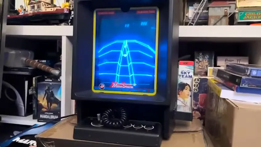 La console Vectrex exposée, exemple de console ancienne au design unique