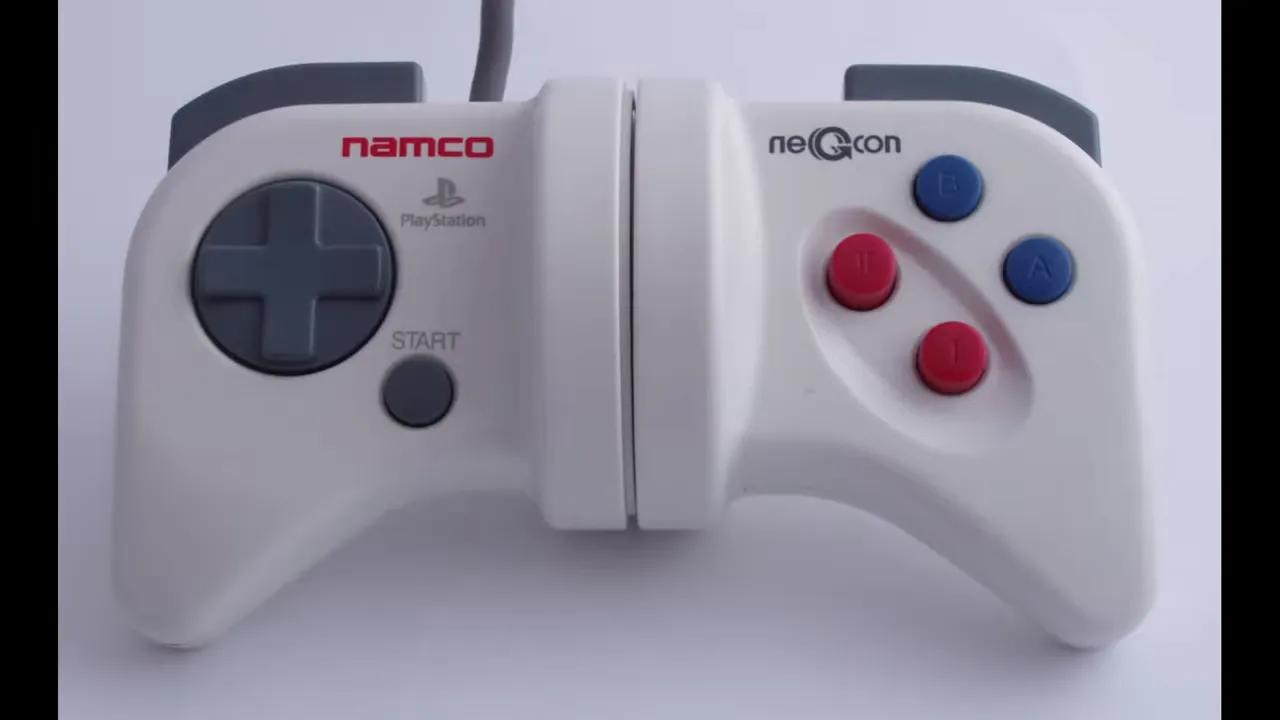 Manette Namco NeGcon blanche vue de face