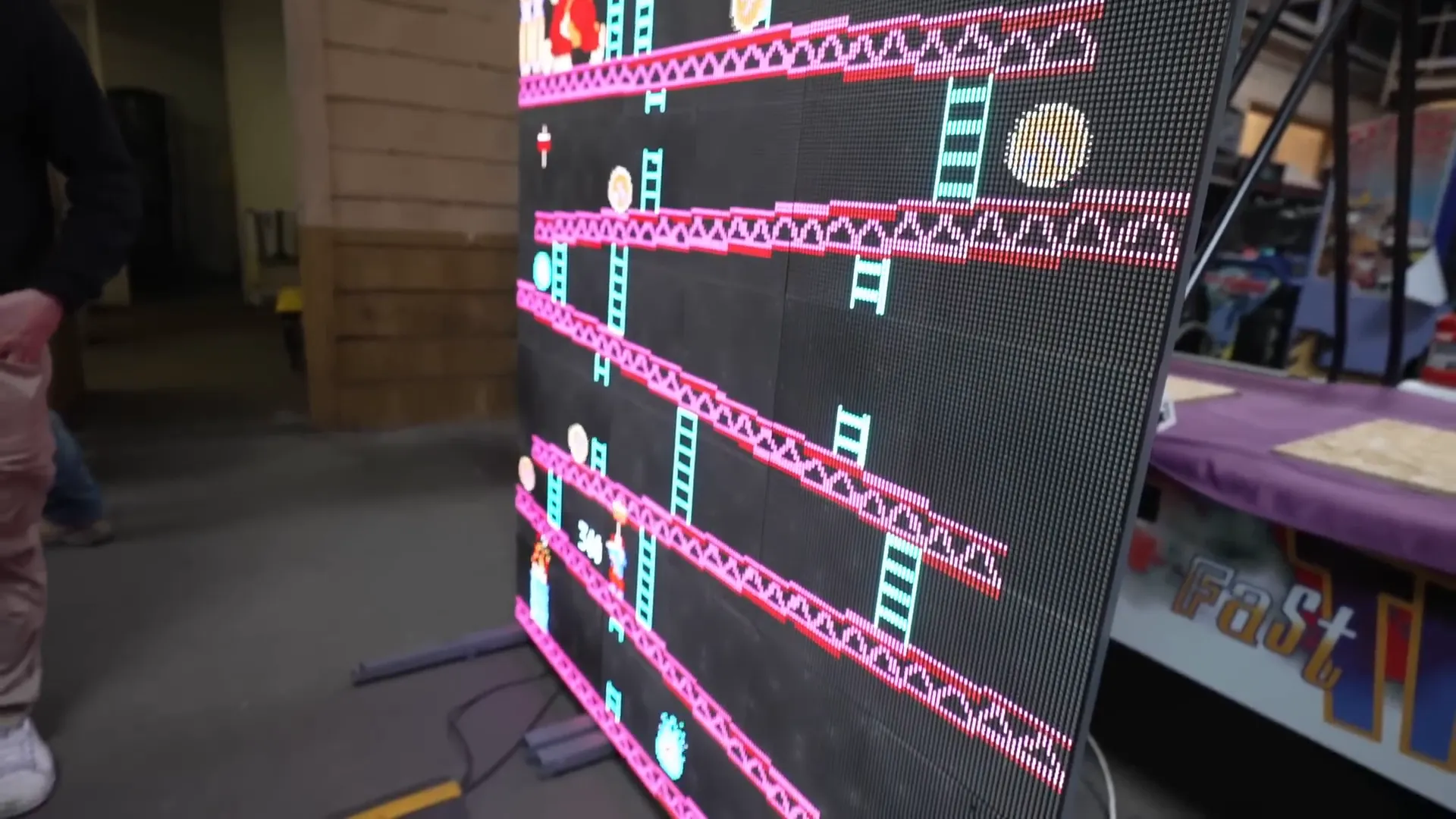 Borne géante LED construite par l'association HFSPlay