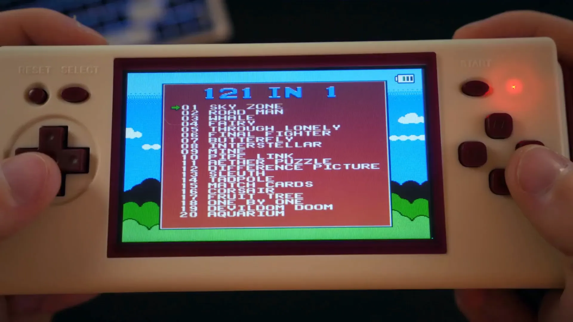 Menu sommaire de la Fo AG938 avec jeux rétro préinstallés