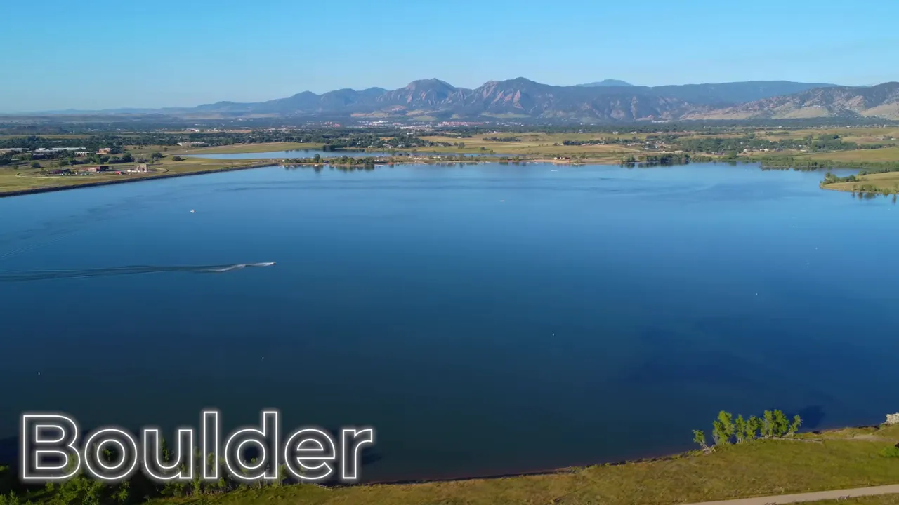 Paddleboarders at Boulder Reservoir