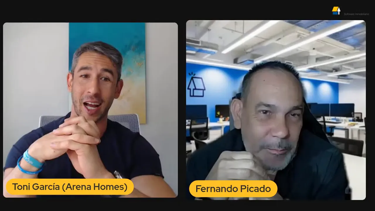 Toni García presentando Arena Homes en el Inmovilla Café
