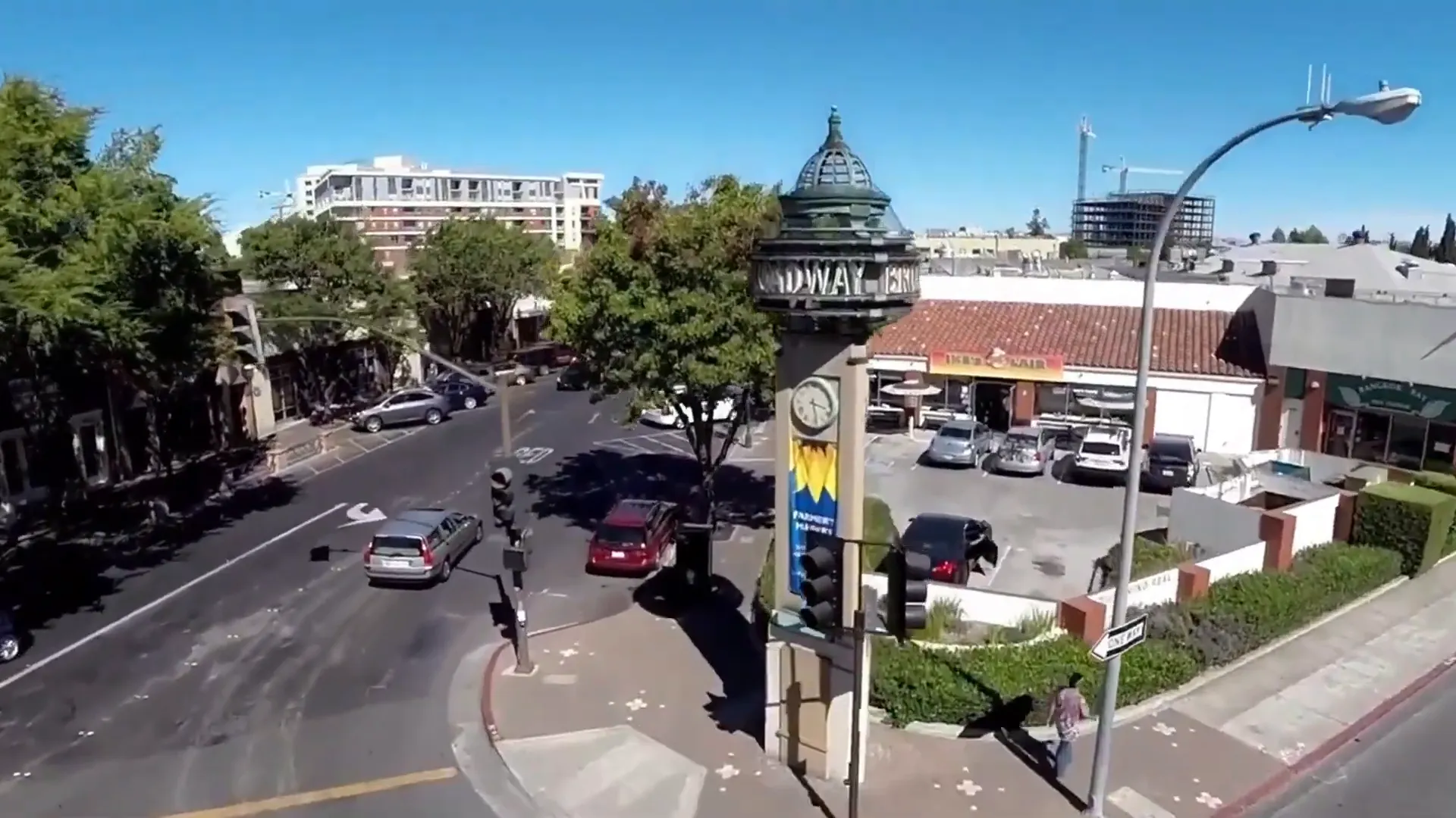 Vibrant downtown Redwood City with bars and restaurants