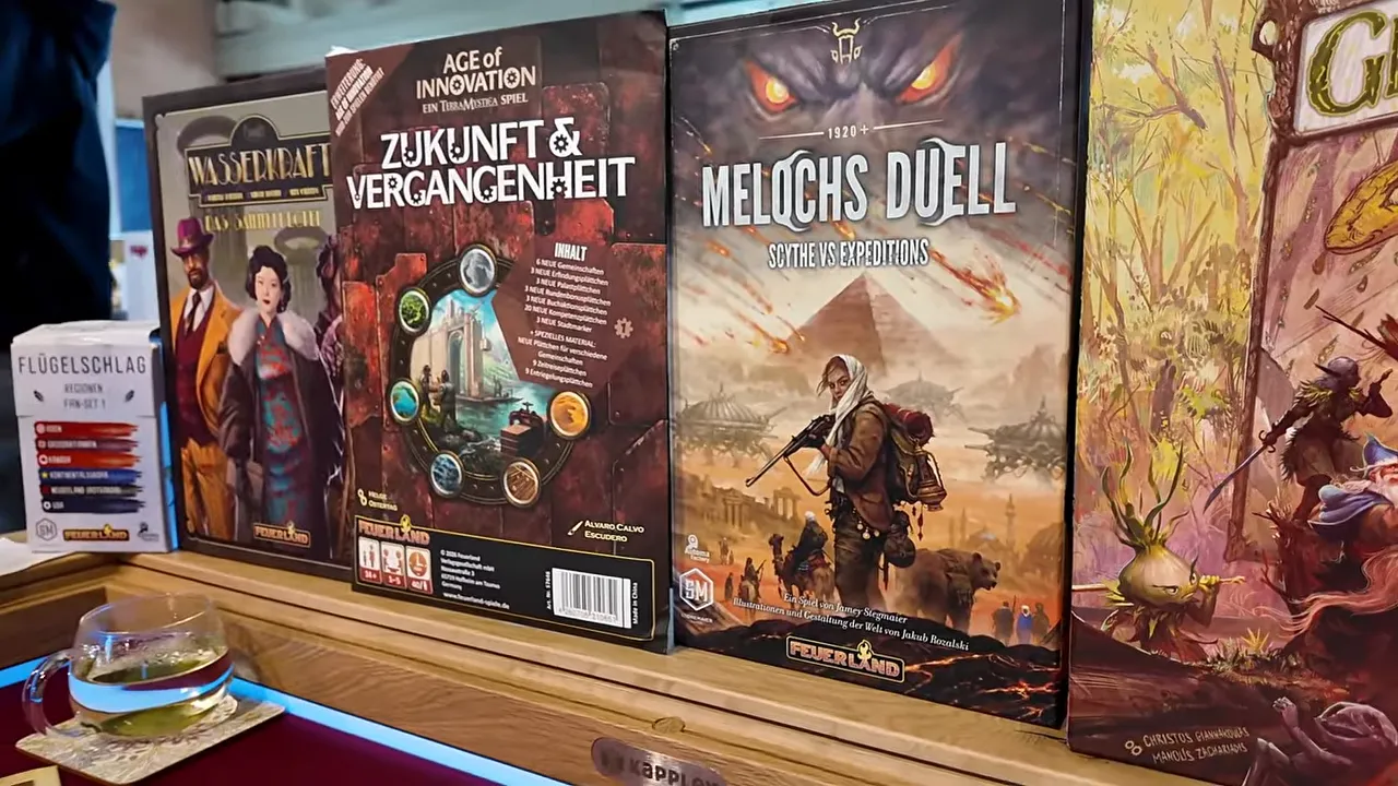 Spielschachteln von Age of Innovation Zukunft und Vergangenheit und Melochs Duell