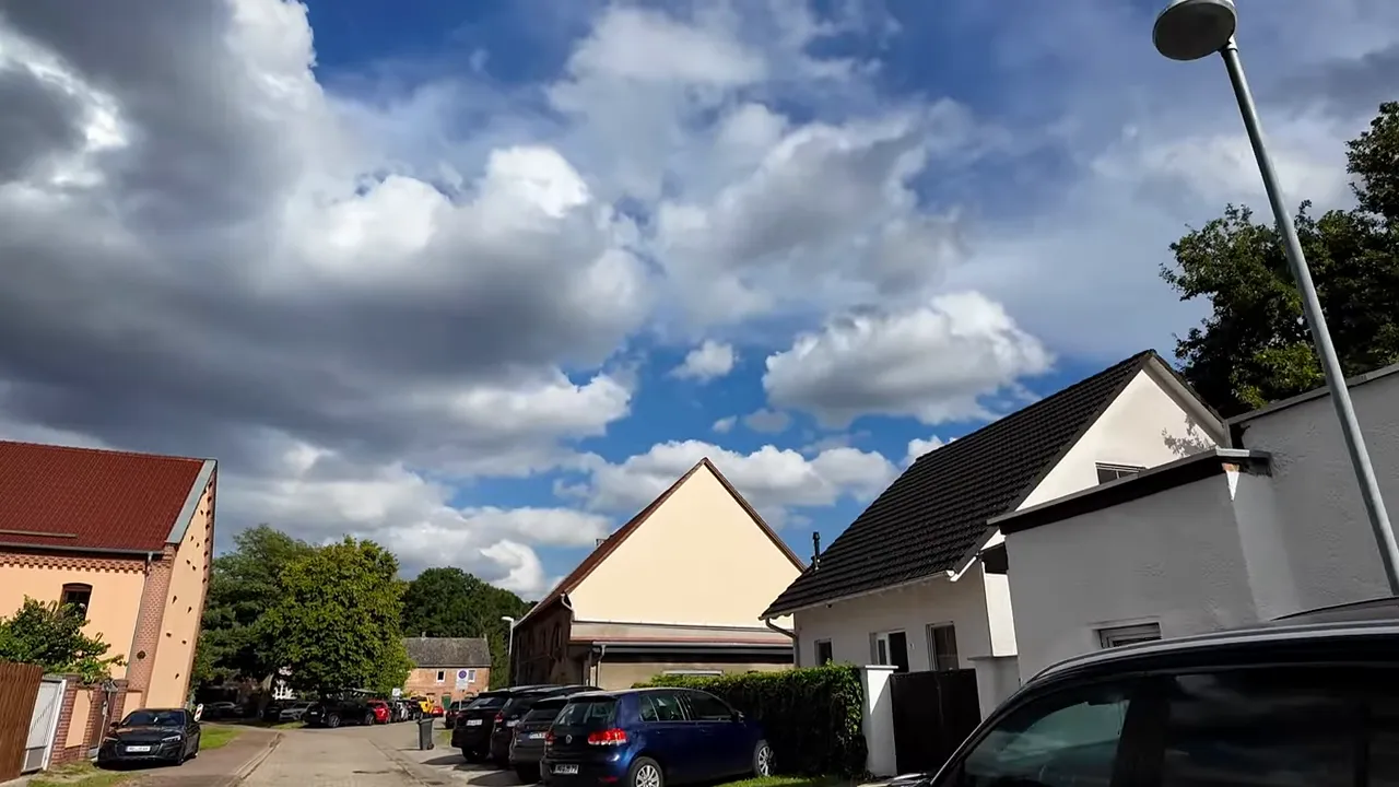 Eingangsbereich zur Bischofsburg Liebenau, Außenaufnahme