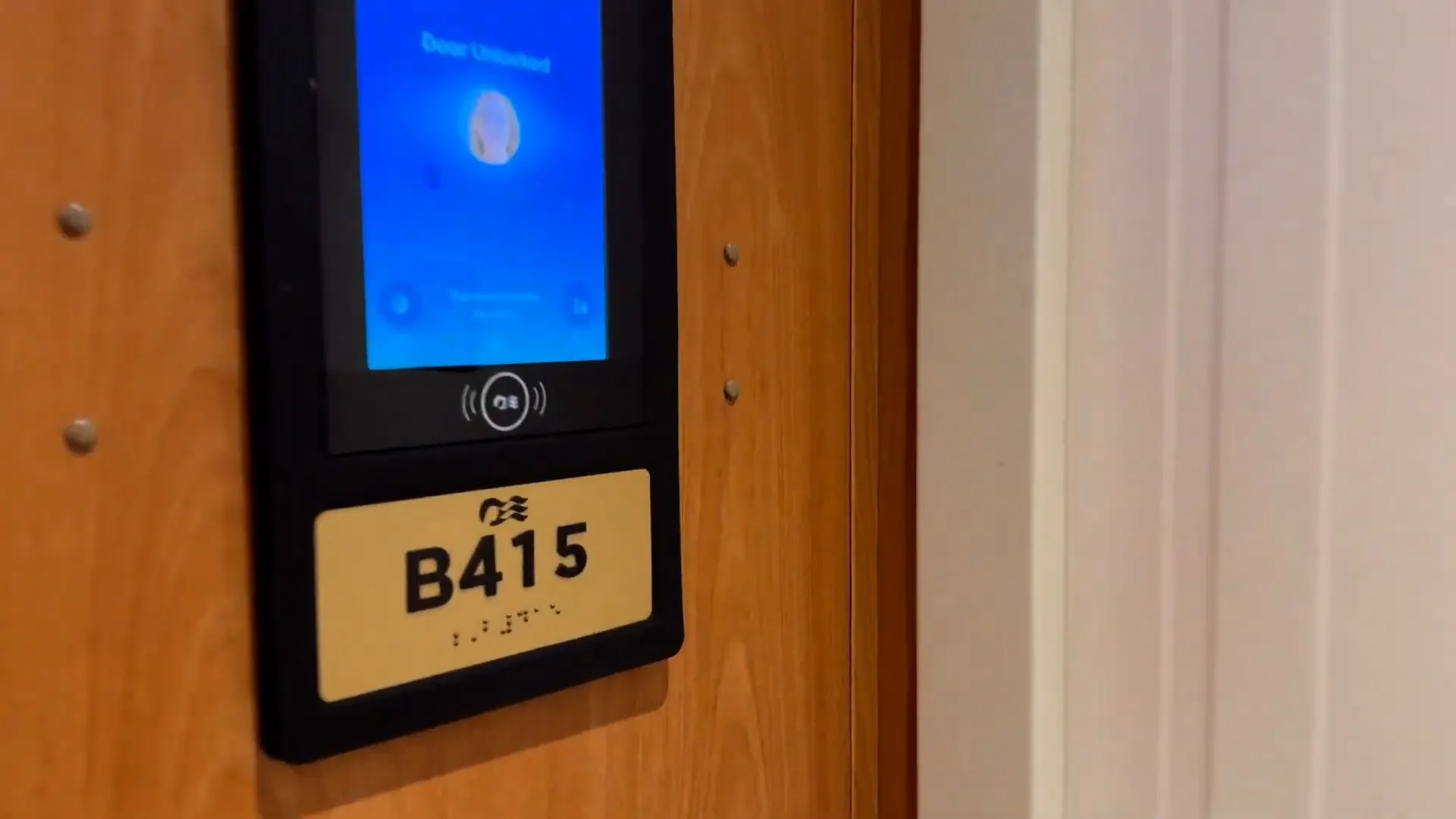 Medallion technology and entertainment on Diamond Princess