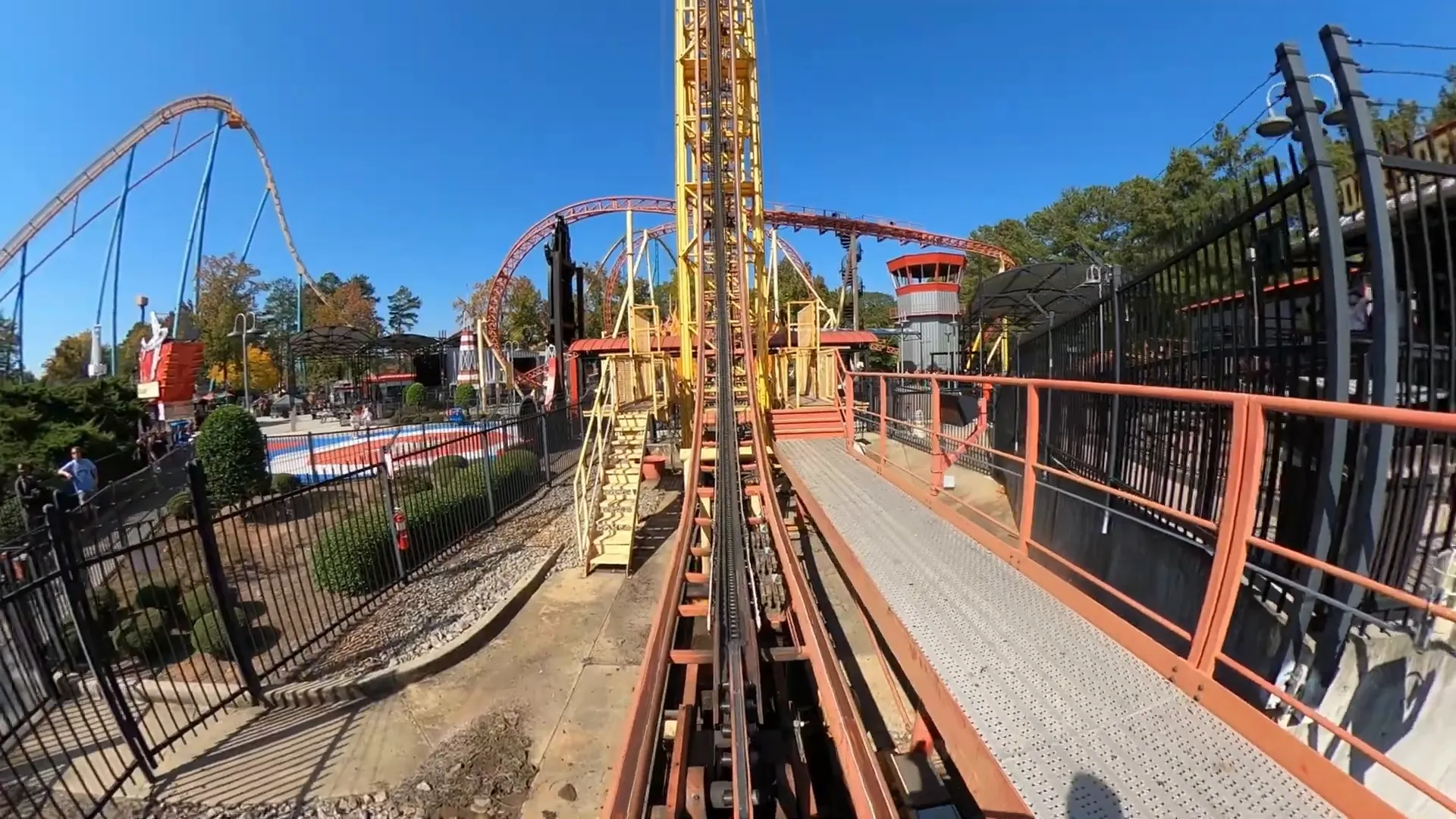 Daredevil Dive vertical lift hill