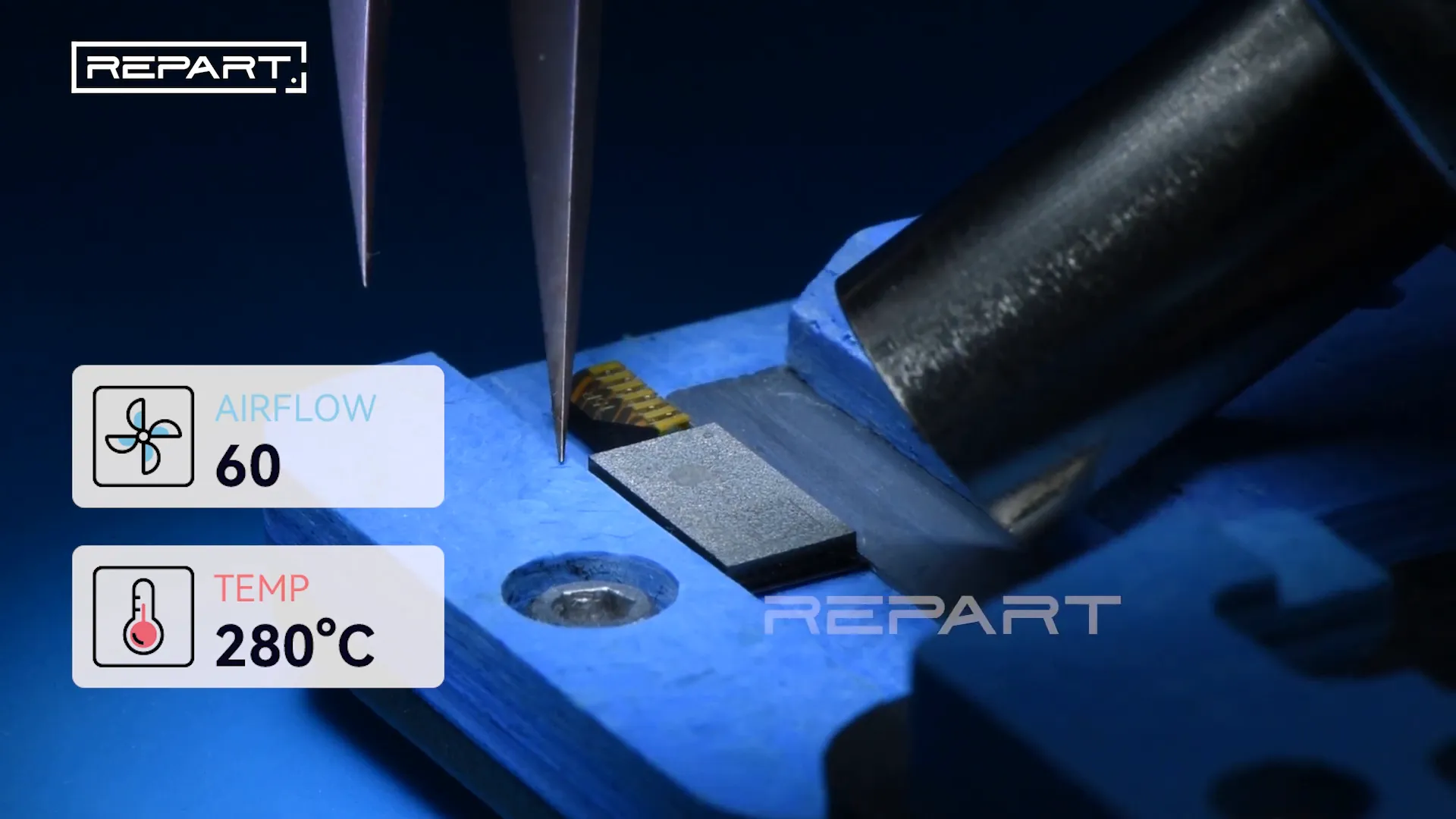Soudure d'un circuit intégré sur un câble flexible souple avec un pistolet à air chaud