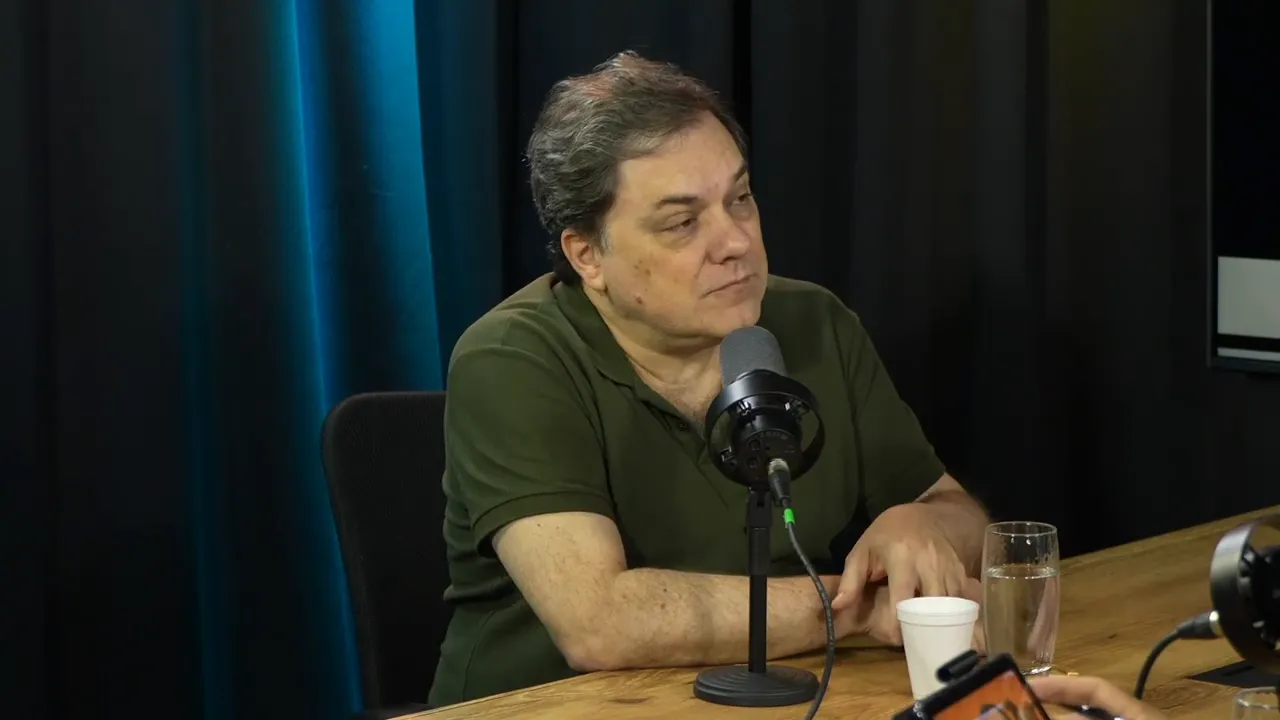 Paulo lembrando a implantação do Folha na internet em 1995