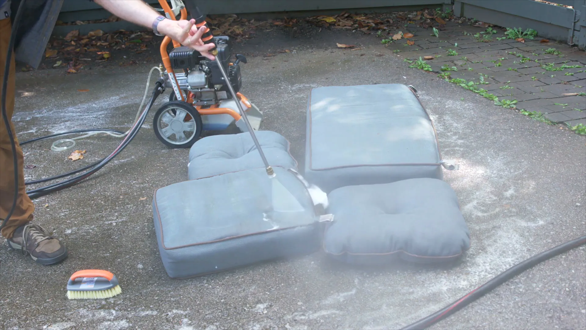 Rinsing outdoor cushions after cleaning