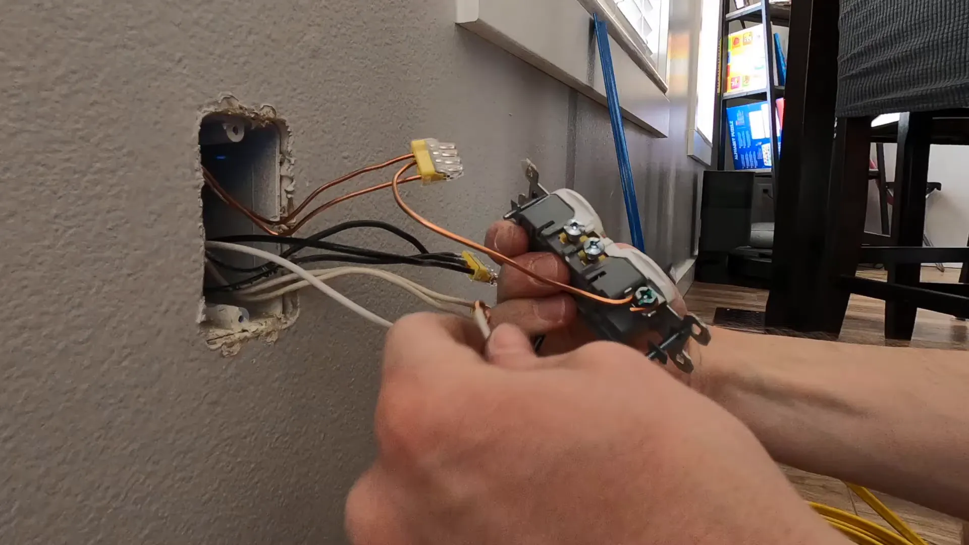 Connecting the wire to the indoor outlet