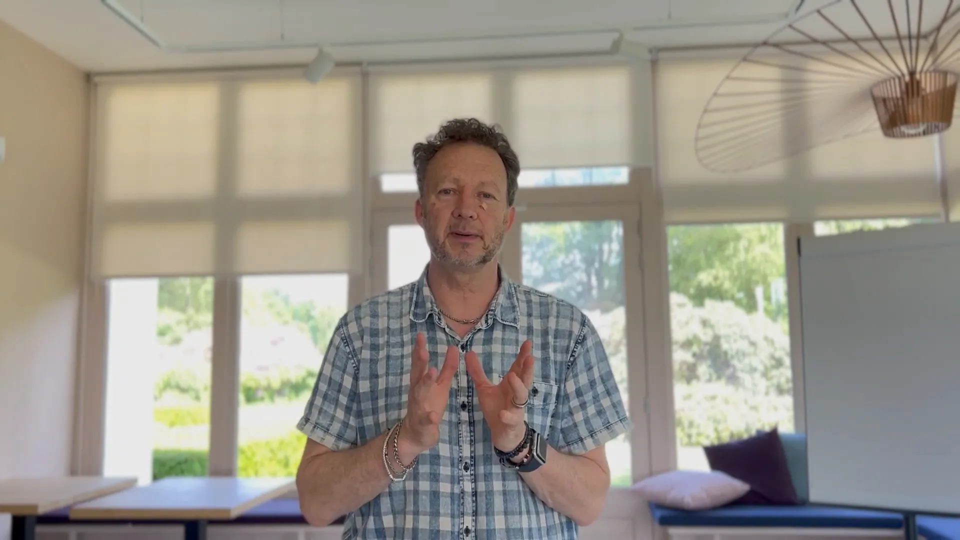 Uitleg over het concept van het één woord boek