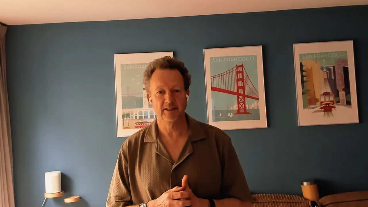 Bradley Charbonneau on camera explaining momentum from daily practice during the 30-day experiment