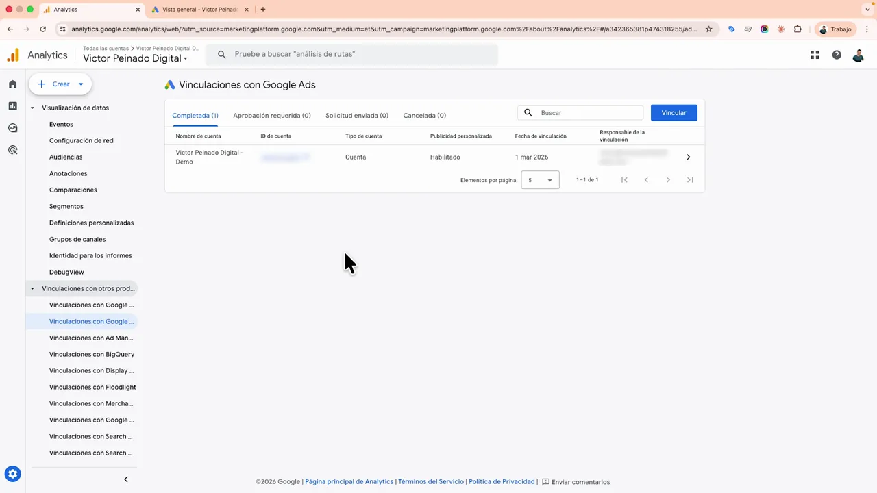 Pantalla de GA4 en “Vinculaciones con Google Ads” mostrando el estado de vinculación completada