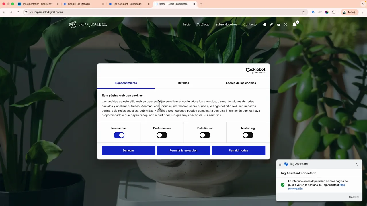 Banner de consentimiento Cookiebot con toggles de categorías y la ventana de Tag Assistant