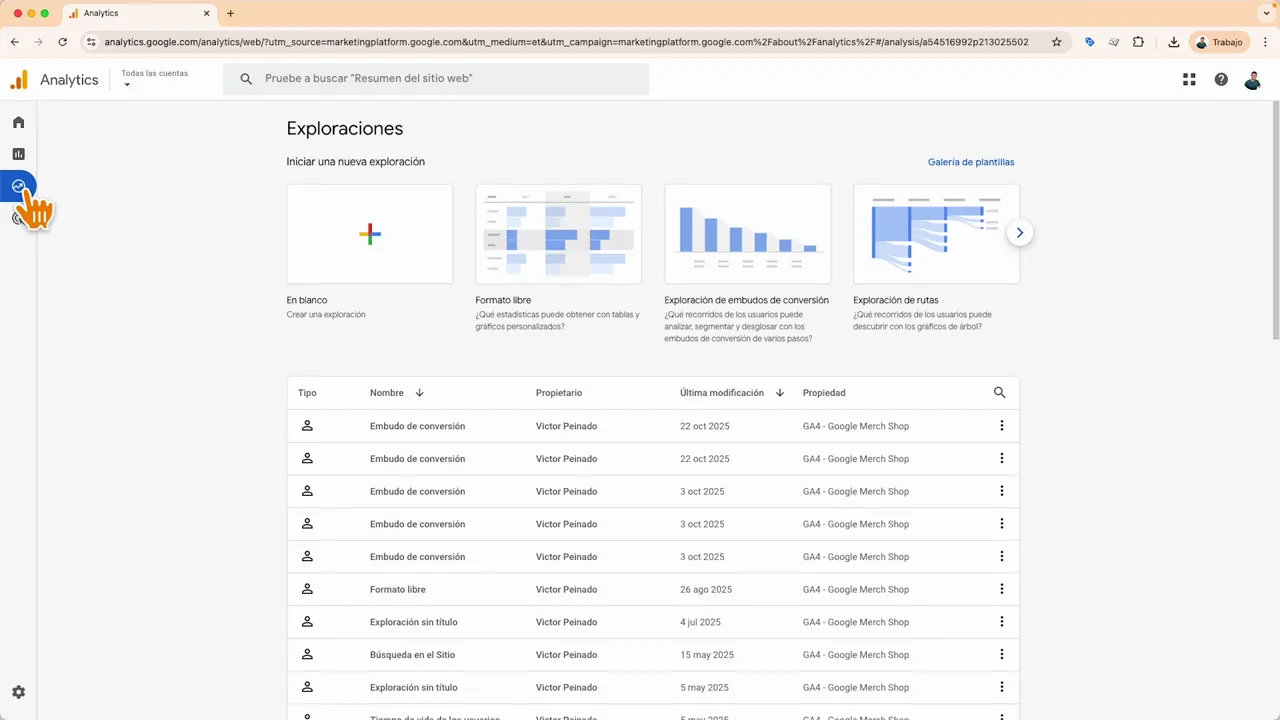 Exploraciones en Google Analytics 4 mostrando plantillas y lista de exploraciones guardadas