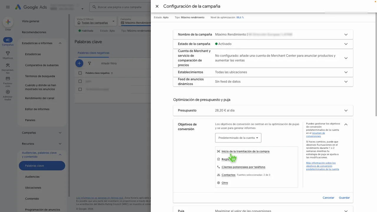 Lista de acciones de conversión en Google Ads mostrando opciones para incluir en conversiones