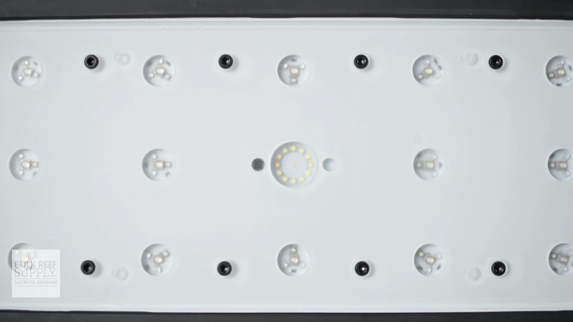 100-degree edge field optics of Hydra Edge