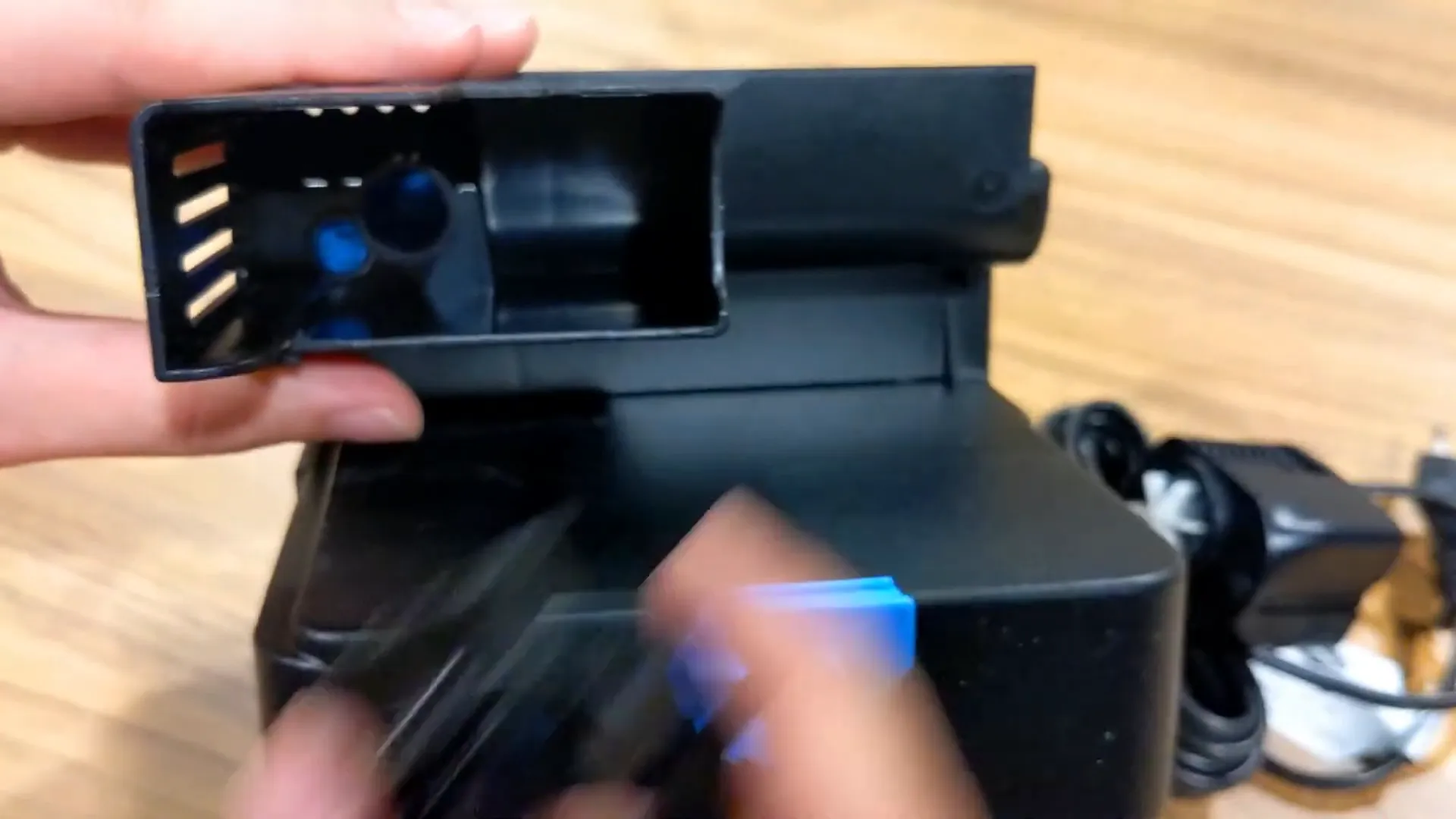 Seachem Tidal 35 filter showing filtration media compartments