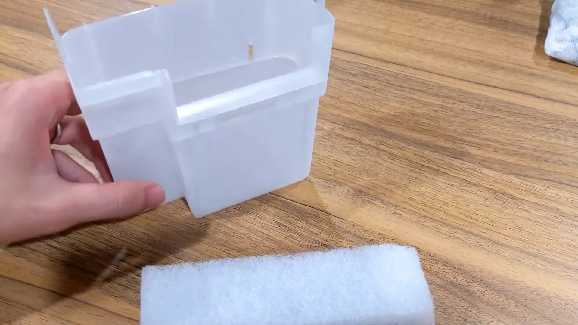 Adding a small inlet sponge to the Seachem Tidal 35 intake