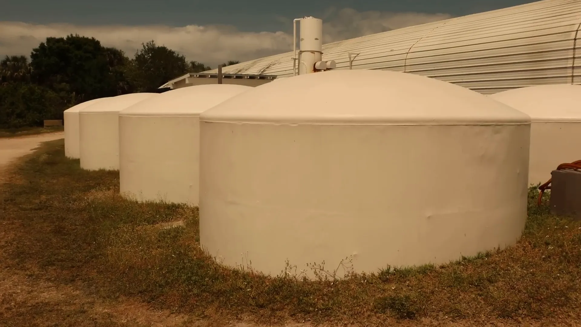 Entrance to ORA Farms on university campus