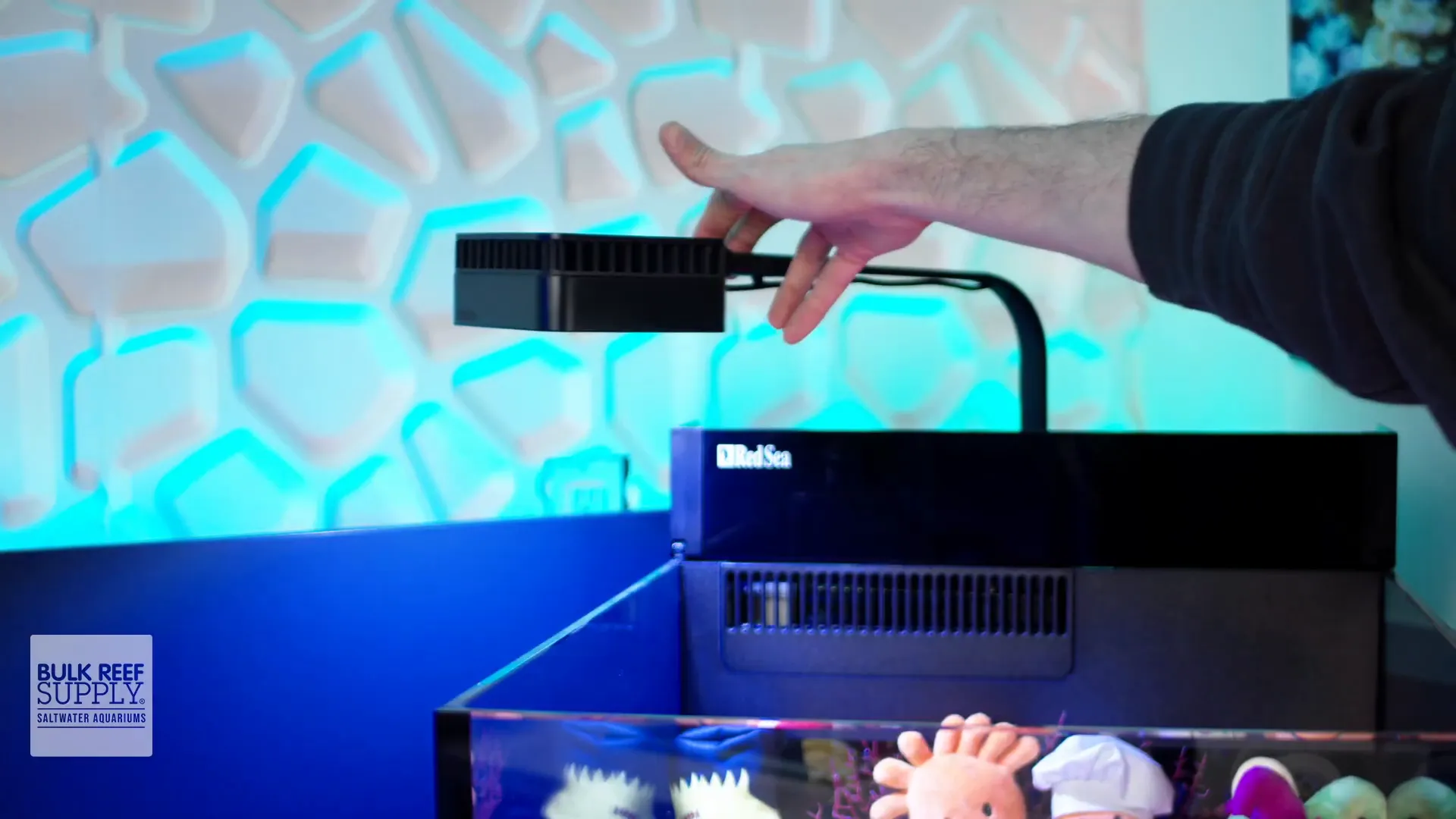 Mounting arm demonstrating swivel and lift access