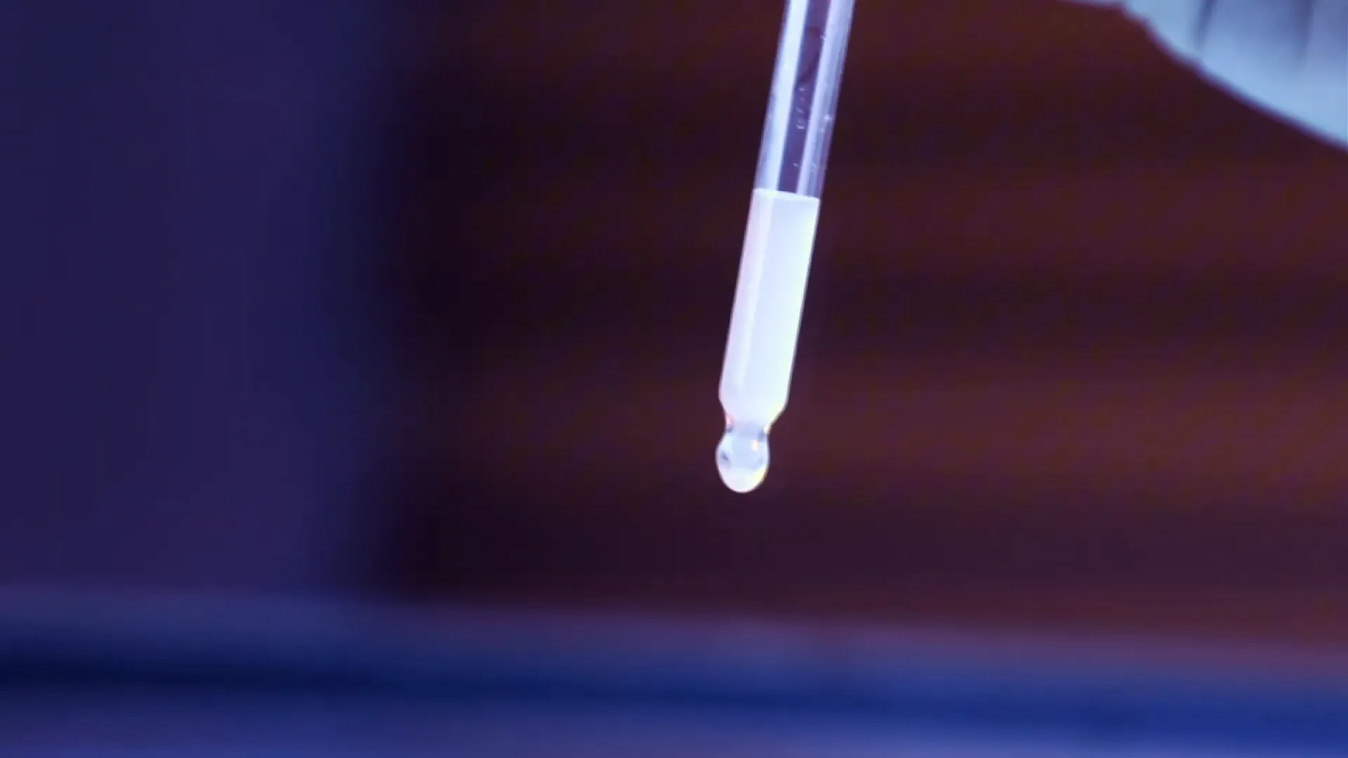 Adding beneficial bacteria to aquarium