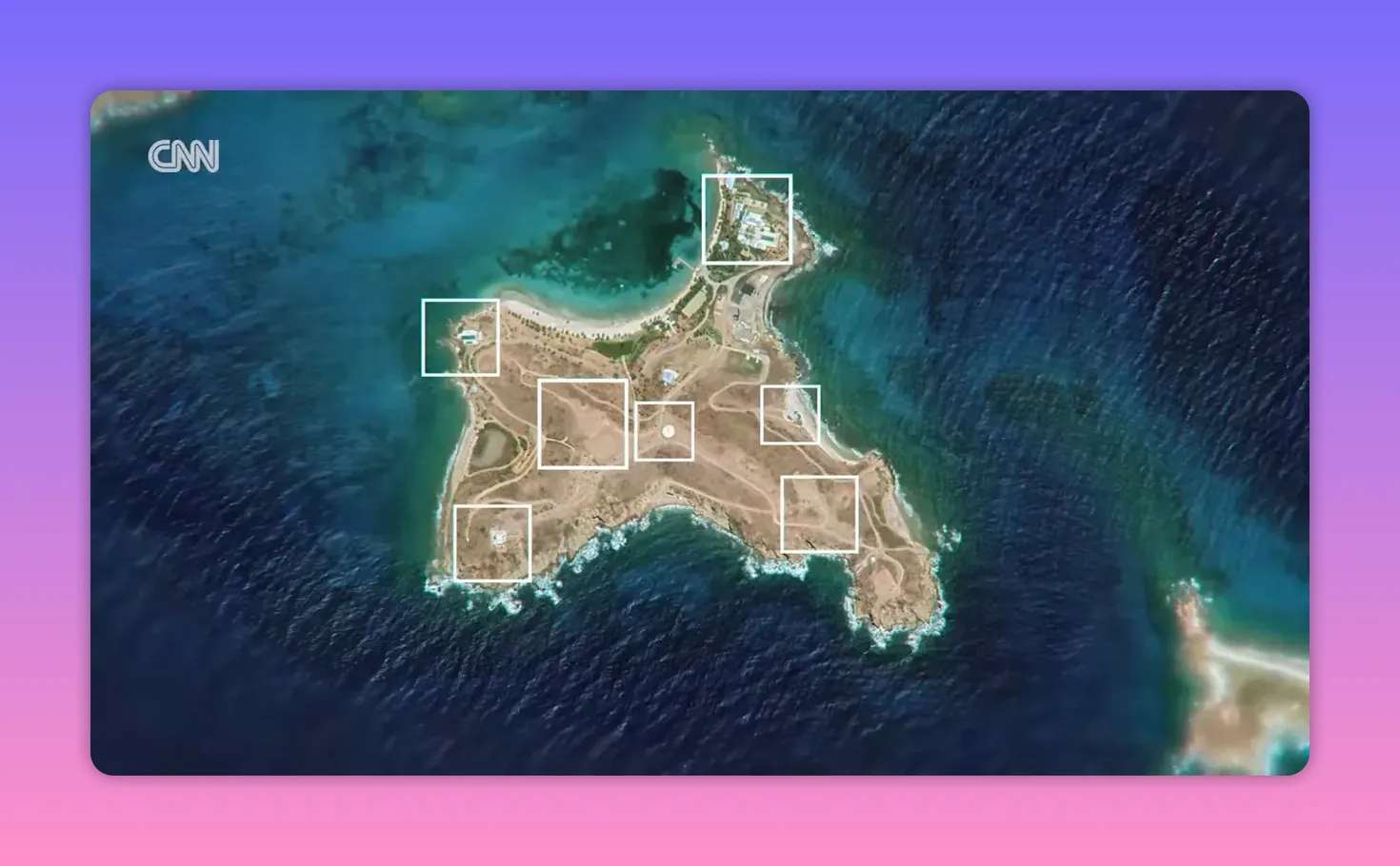 Übersichtsatellitenbild der Insel mit markierten Gebäudebereichen, Pools und Wegen