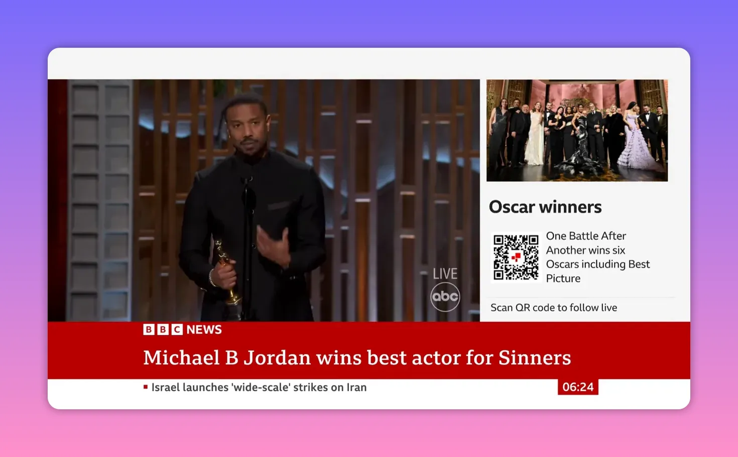 Lauréat sur scène tenant la statuette lors d'un discours de remerciement