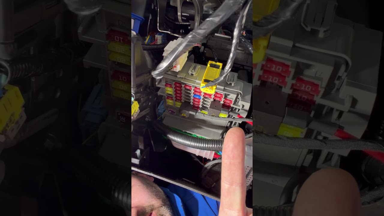 video thumbnail for 'Acura Integra Type S 2026 dash camera and battery pack'