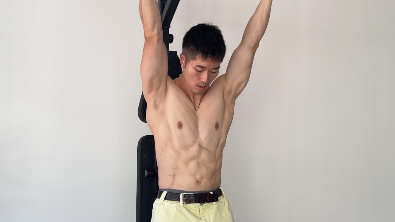 video thumbnail for '【初心者向け🔰】王道自重トレ４種目‼️'