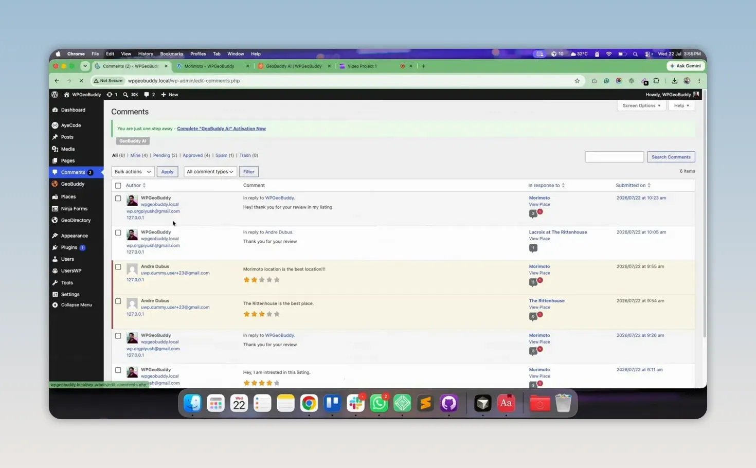 WordPress Comments admin screen showing review comments and moderation status