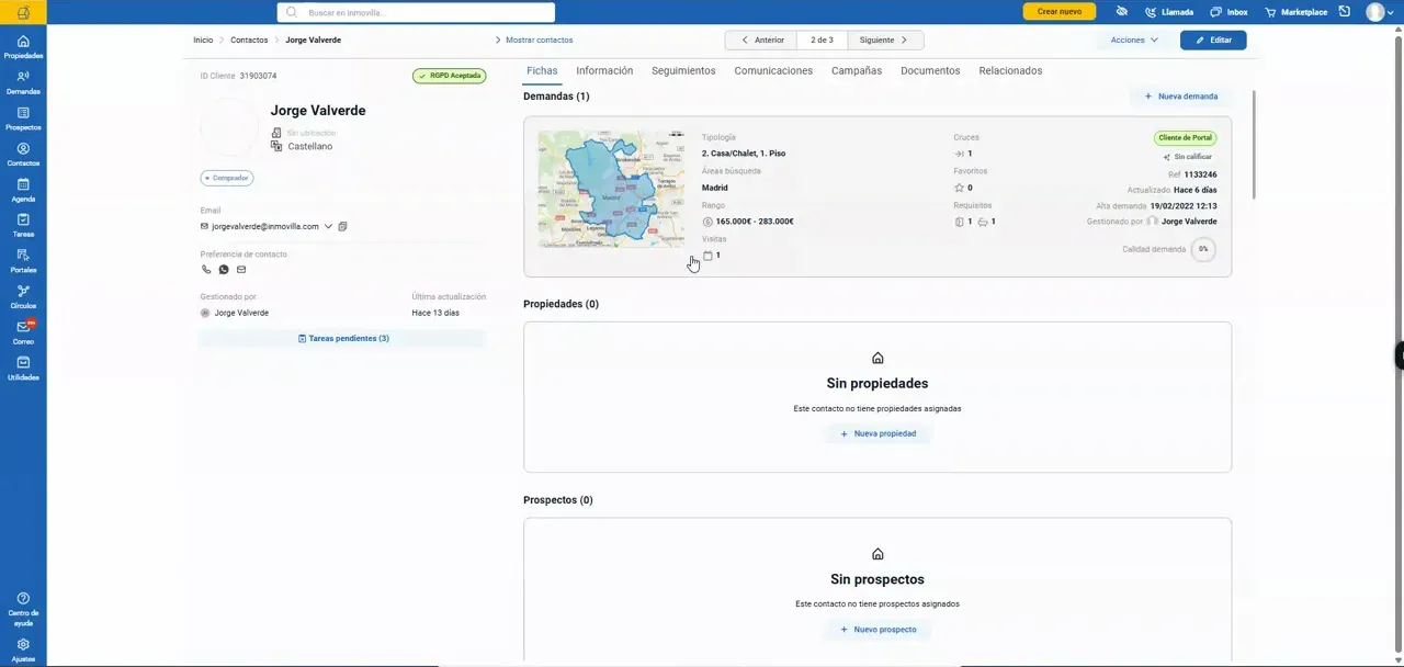 Ficha de contacto en Inmovilla con datos personales y una propiedad relacionada