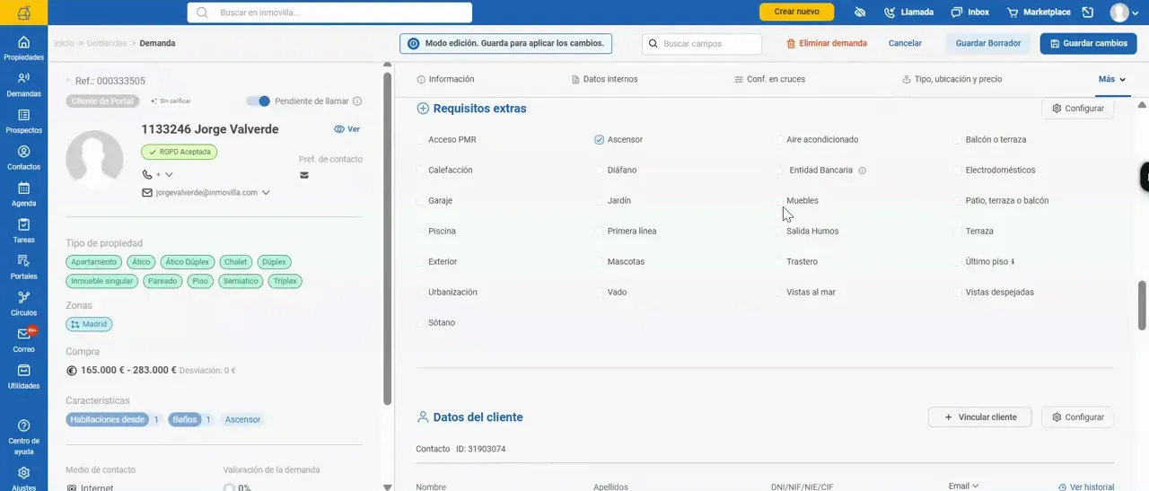 Panel de requisitos extra con una lista de opciones de selección