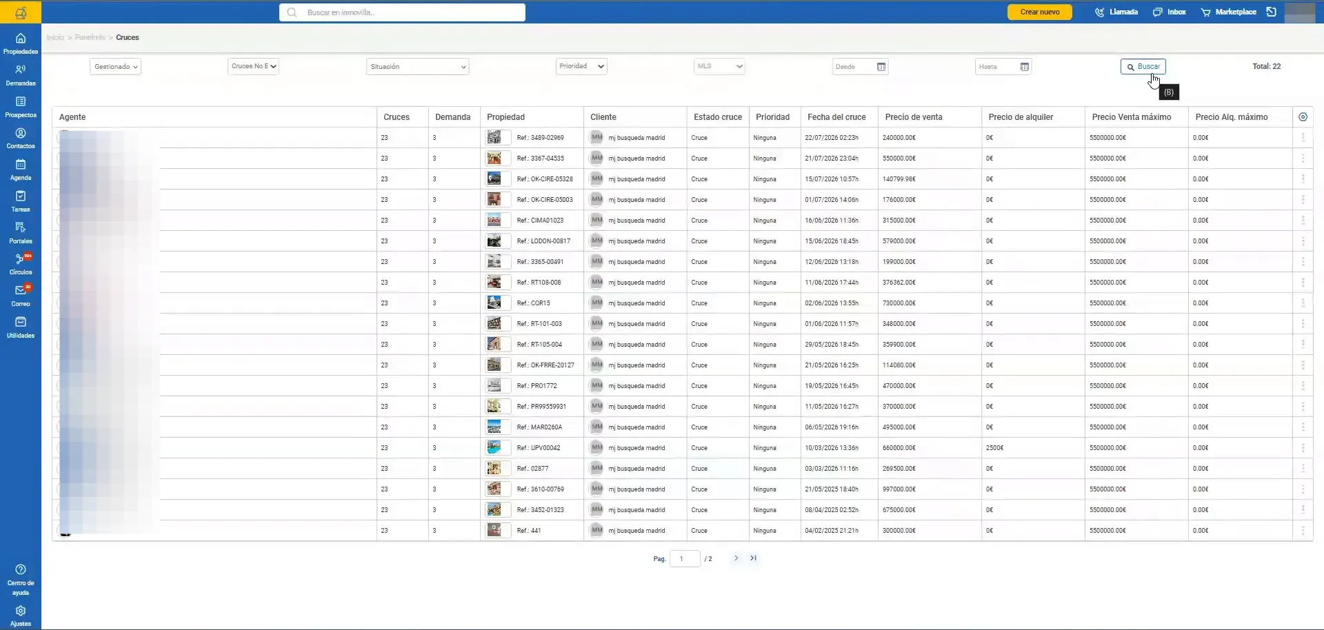 Listado de propiedades con varias columnas de datos y barra lateral azul