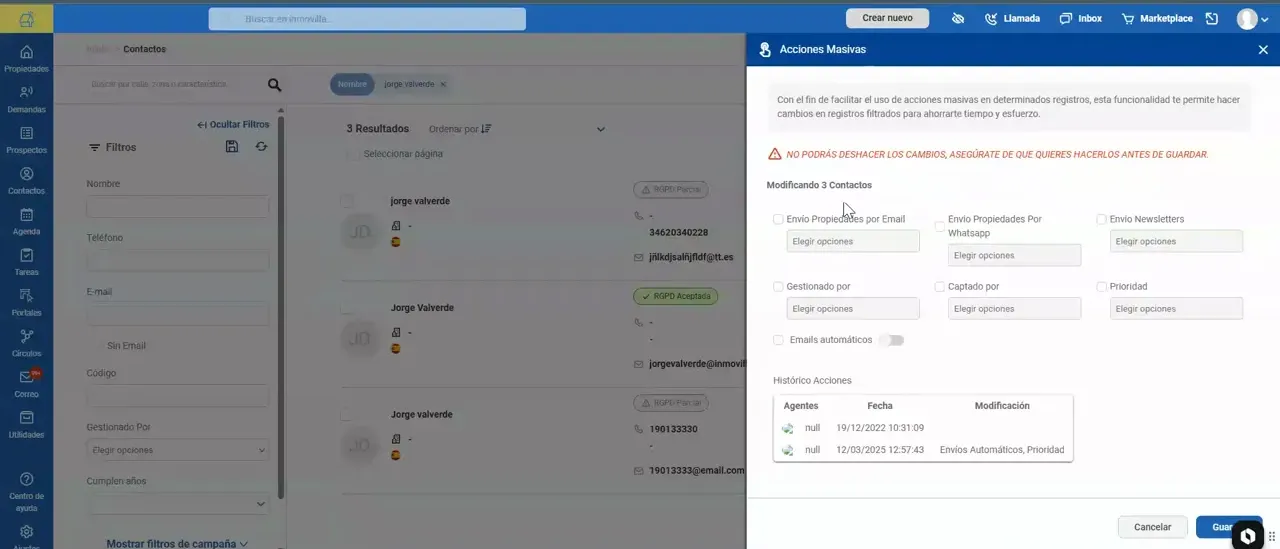 Panel lateral de acciones masivas con varias opciones de cambios para contactos