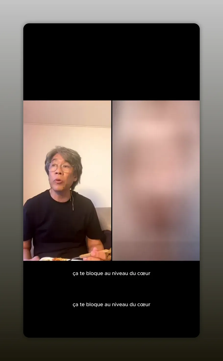Homme assis en t-shirt noir expliquant en faisant un geste, sous-titre 'ça te bloque au niveau du cœur' visible, écran divisé