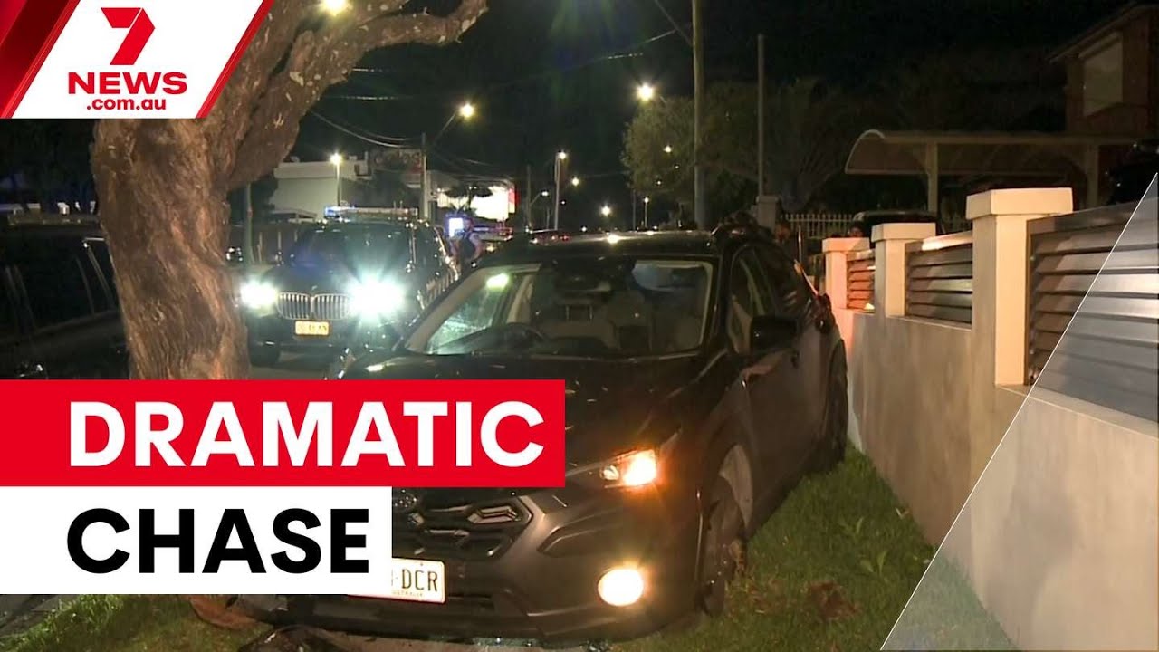 video thumbnail for 'Banned driver's dramatic escape attempt through Greenacre | 7NEWS'