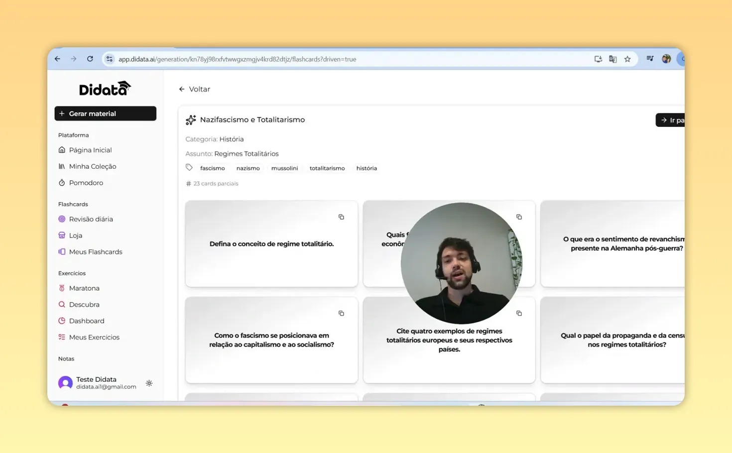Tela do Didata mostrando o deck 'Nazifascismo e Totalitarismo' com cartões visíveis e uma sobreposição de webcam pequena