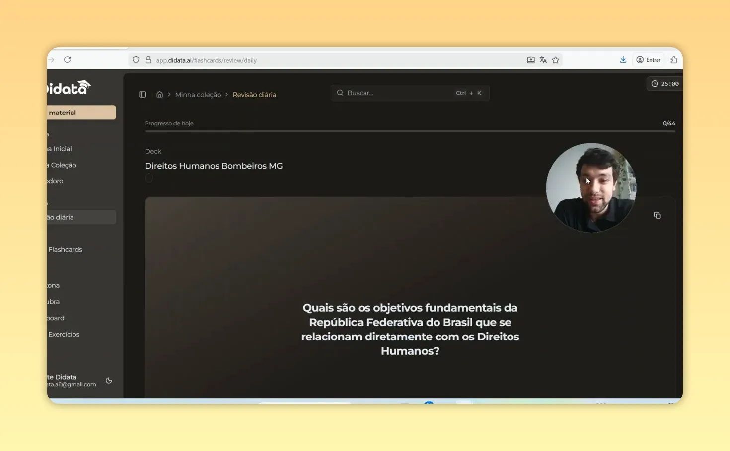 Tela de revisão do deck 'Direitos Humanos Bombeiros MG' com a pergunta centralizada e miniatura do instrutor à direita; interface limpa e legível.