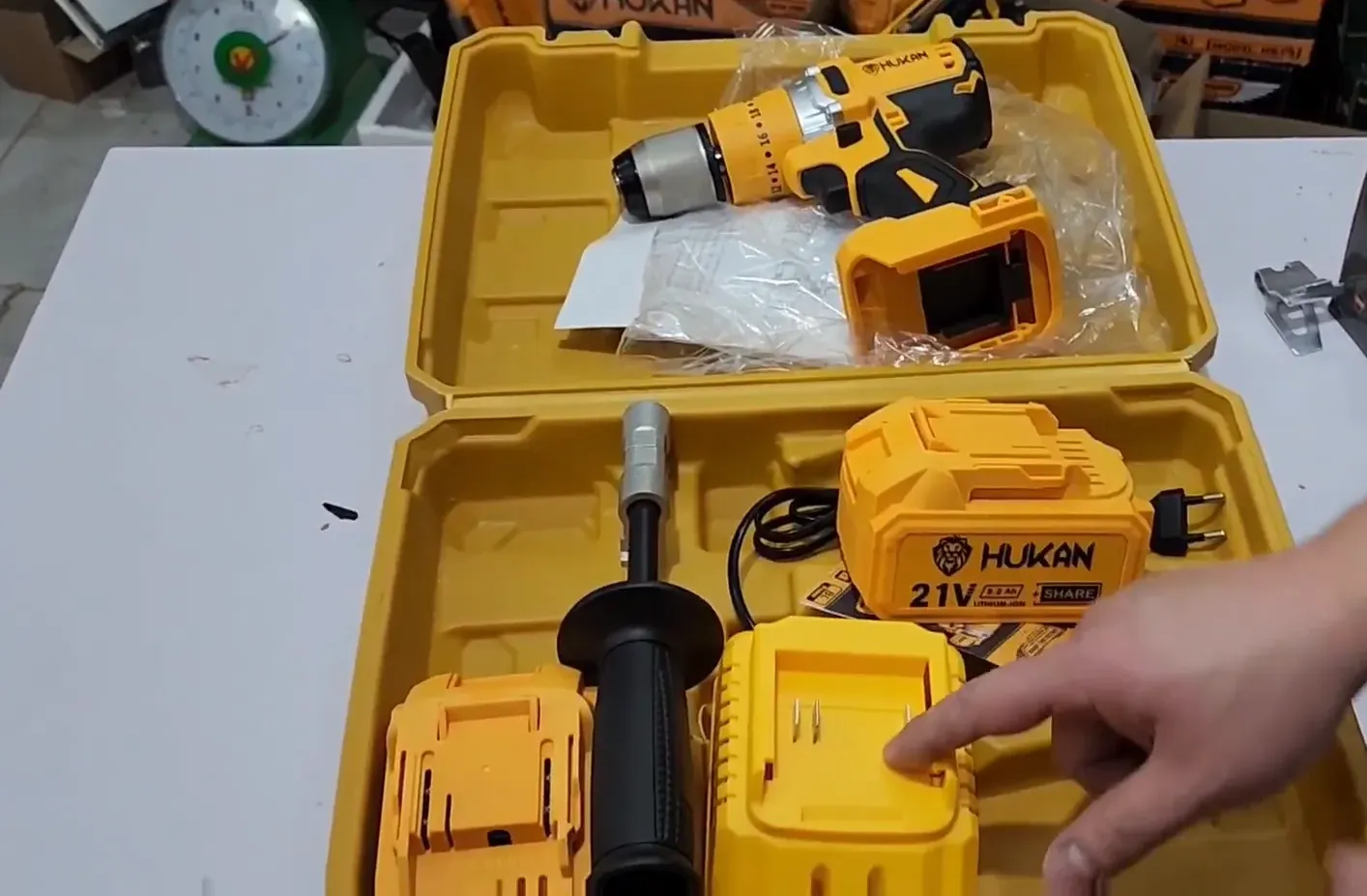Pin và sạc nhanh Hukan Z1200