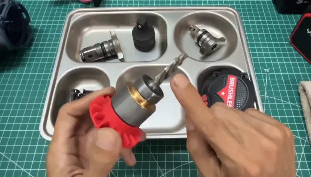 Nhông rotor kiểu xoắn, giống nhông trên máy mài Makita